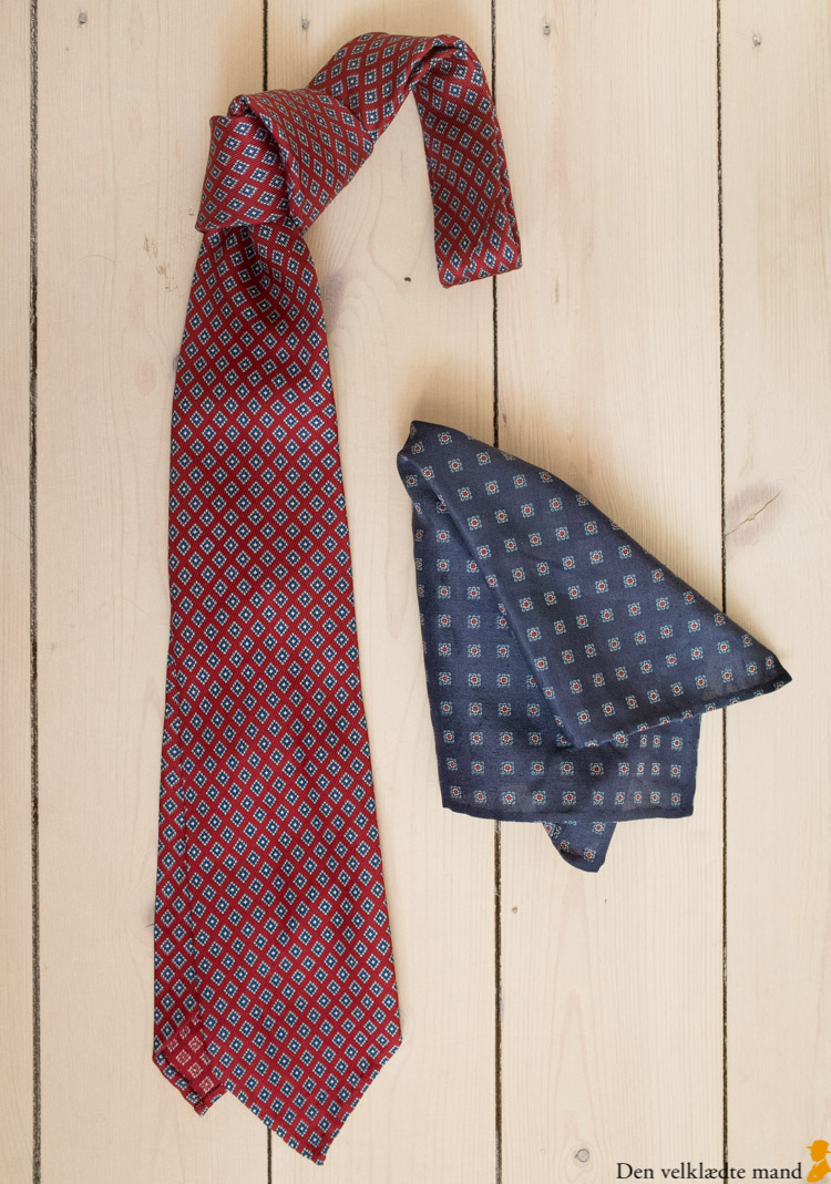 At kombinere slips og lommetørklæde rigtigt 